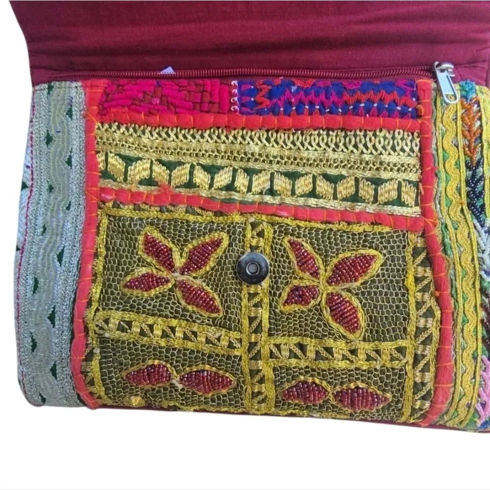 Colorful Embroidered Clutch - Picture 4 of 13